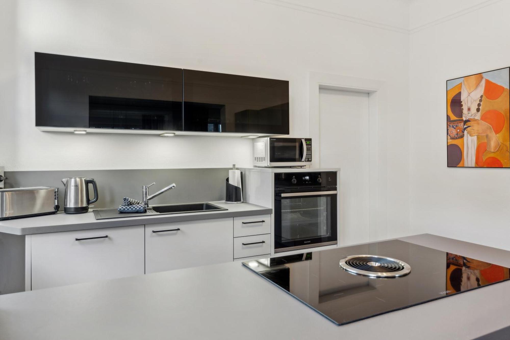 Apartment Maremar - Verden's Finest - 134qm - 2 Schlafzimmer - Luxus Boxspring - Kueche - Arbeitsplaetze & Highspeed Wlan - Terrasse *