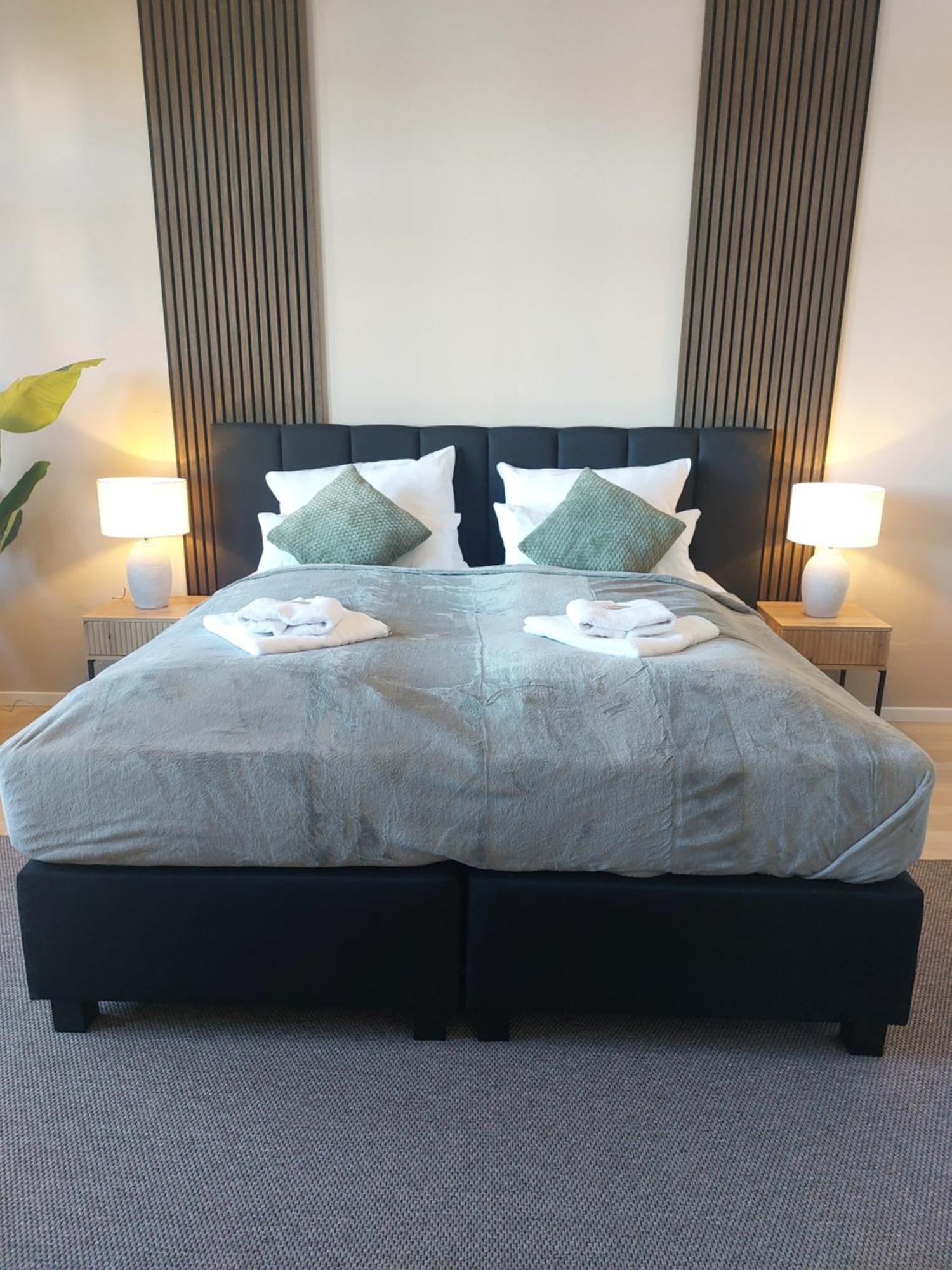 Apartment Maremar - Verden's Finest - 134qm - 2 Schlafzimmer - Luxus Boxspring - Kueche - Arbeitsplaetze & Highspeed Wlan - Terrasse Verden (Aller)